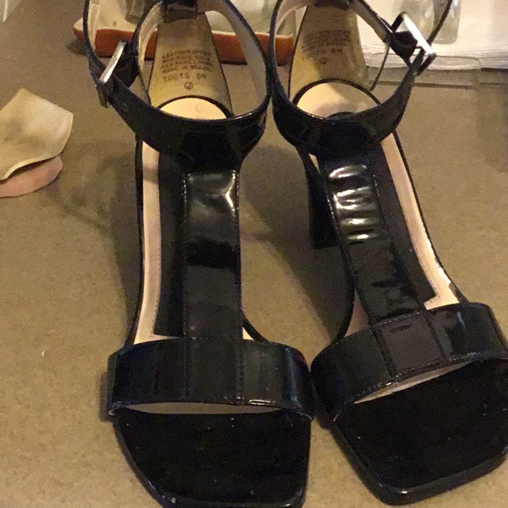 Dress sandal